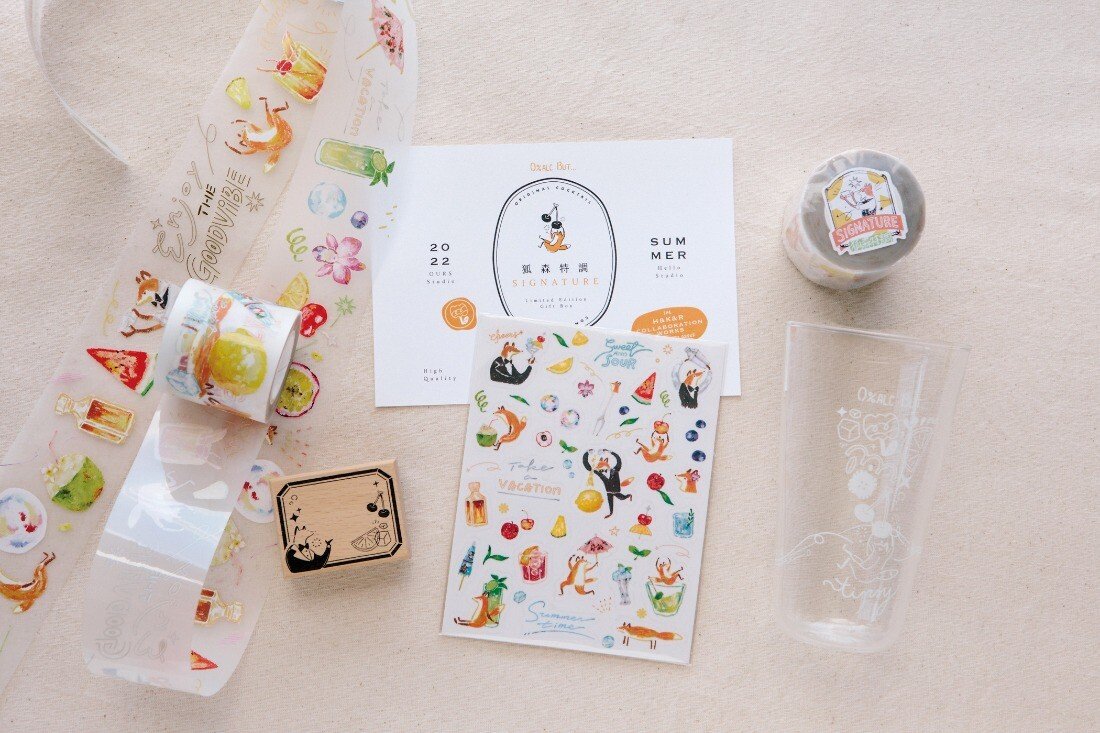 Signature OURS x Hello Studio Gift Box
