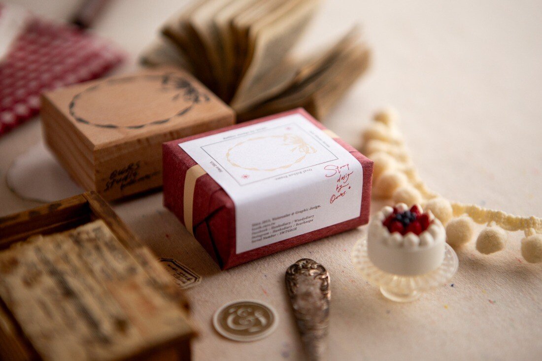 Ovel Ribbon Frame Rubber Stamp