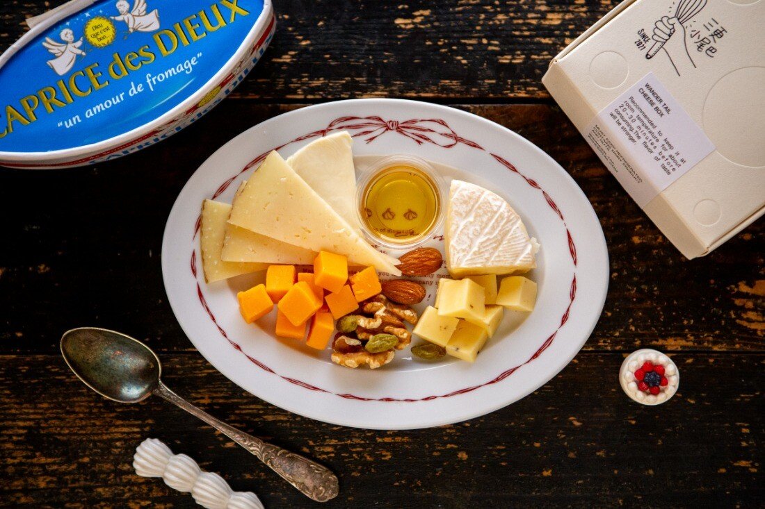 Bon appétit! oval ceramic plate